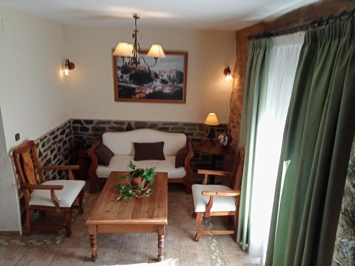 Hotel Villa De Berzocana エクステリア 写真