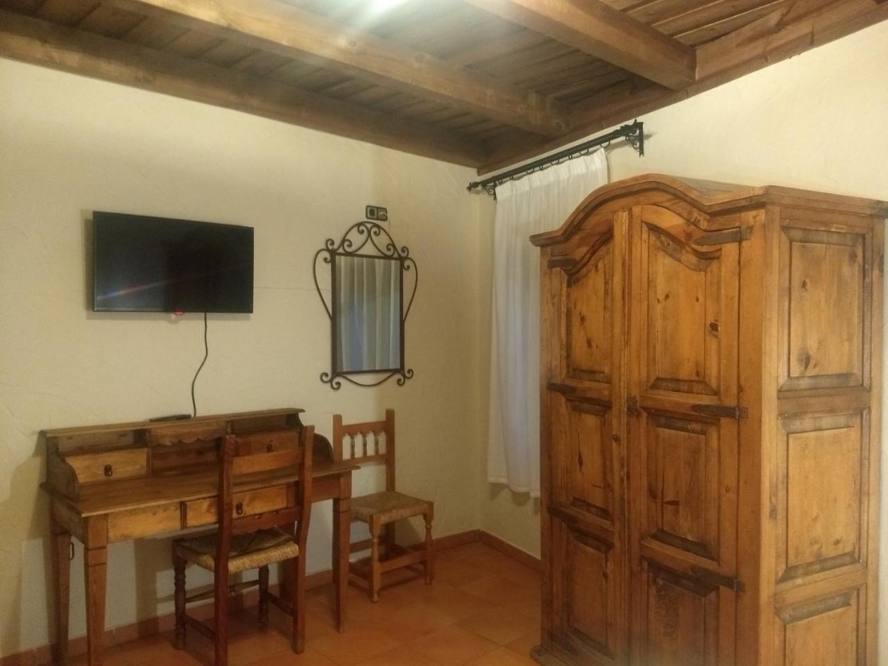 Hotel Villa De Berzocana エクステリア 写真
