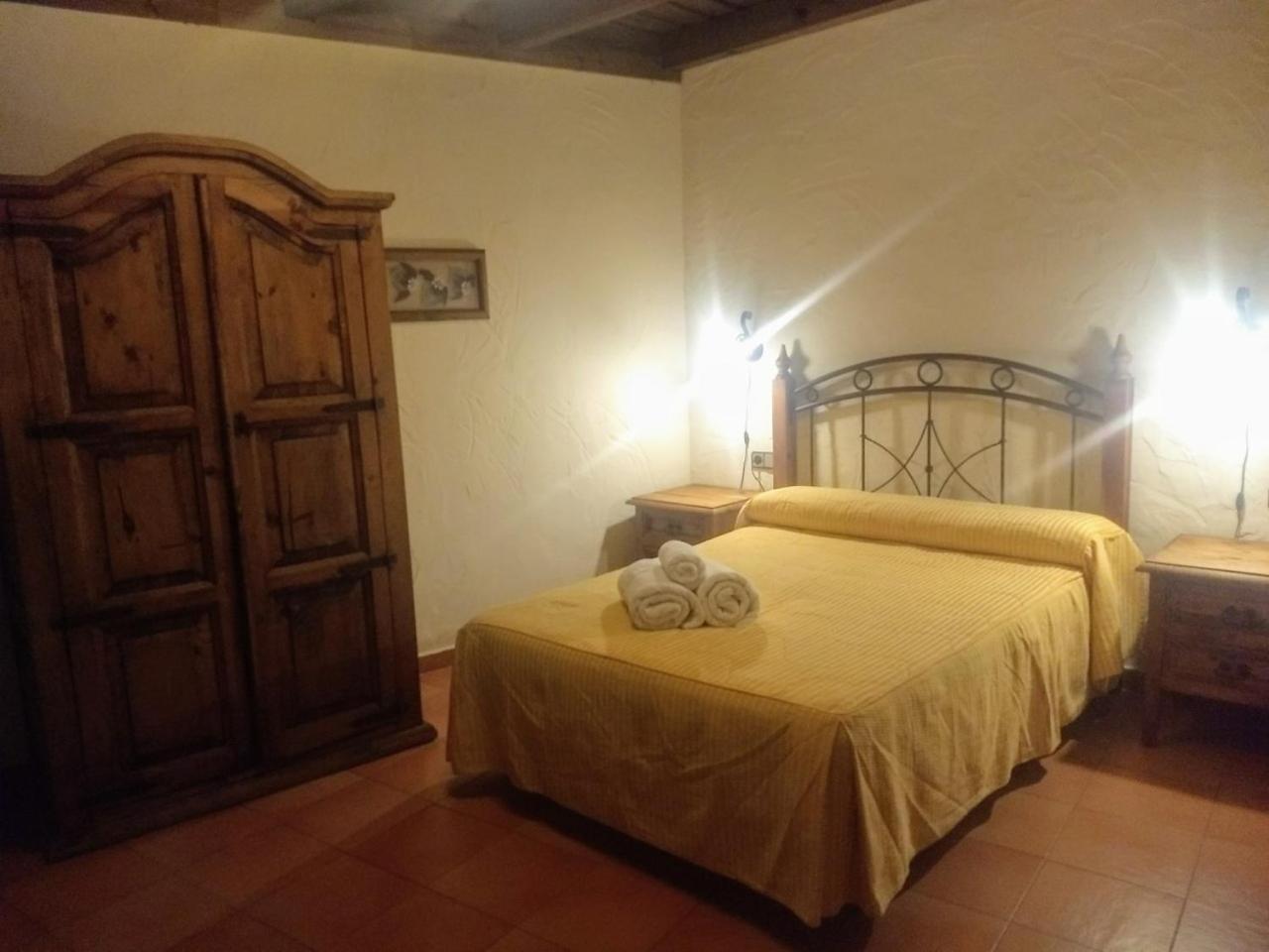 Hotel Villa De Berzocana エクステリア 写真