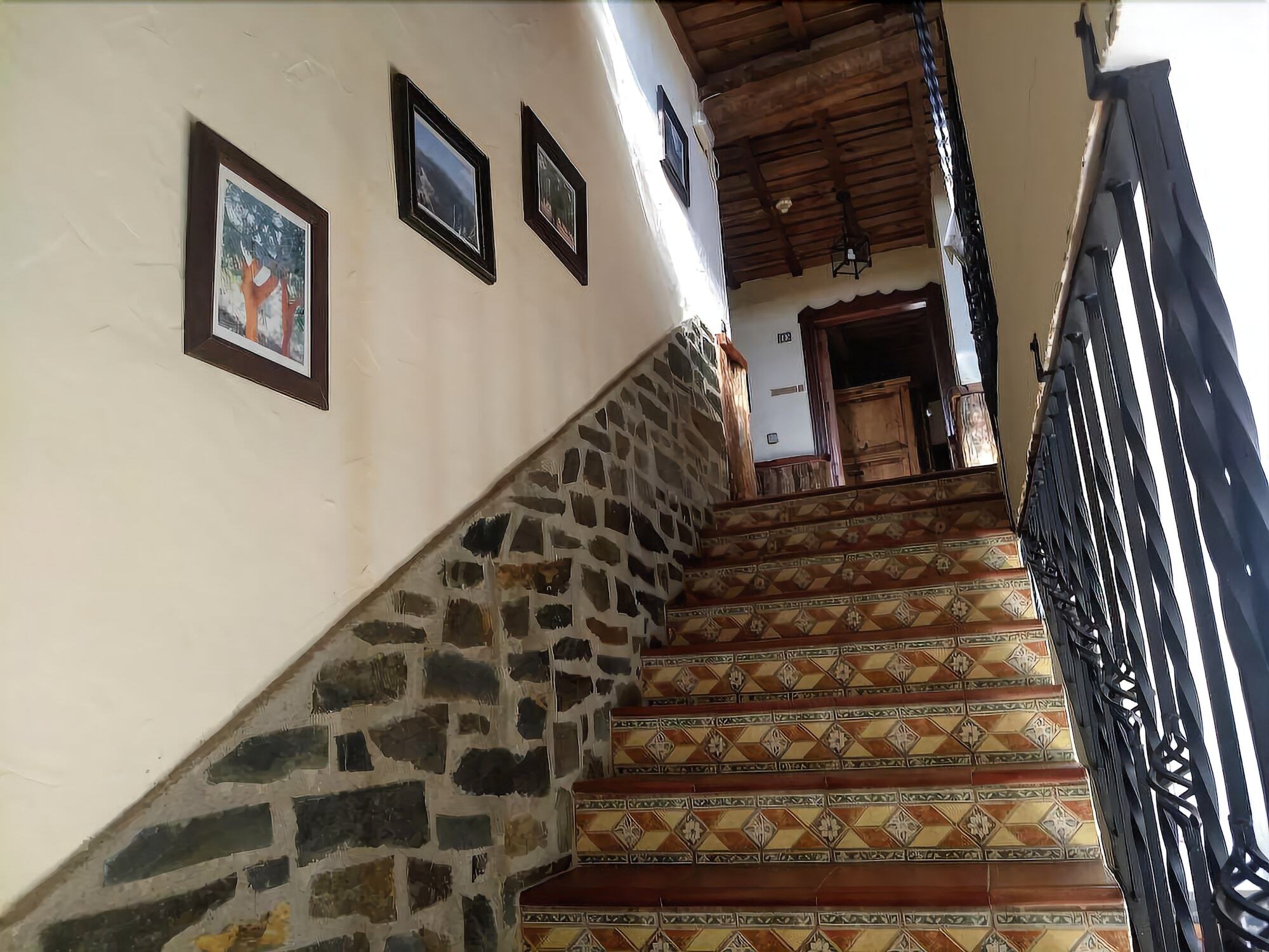 Hotel Villa De Berzocana エクステリア 写真